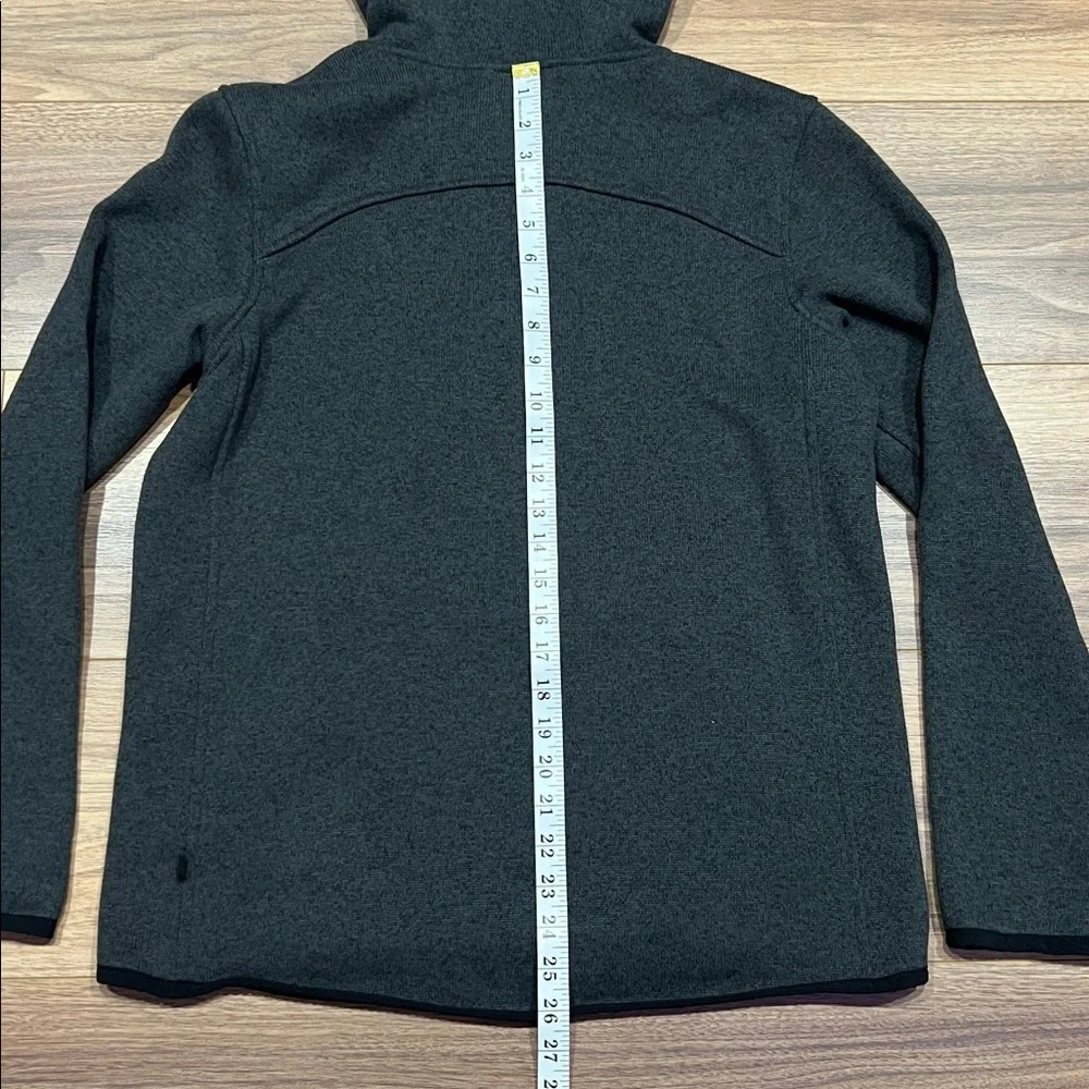 Lululemon It’s Fleecing Cold Pullover Hoodie in Heathered Black/Black Size 10